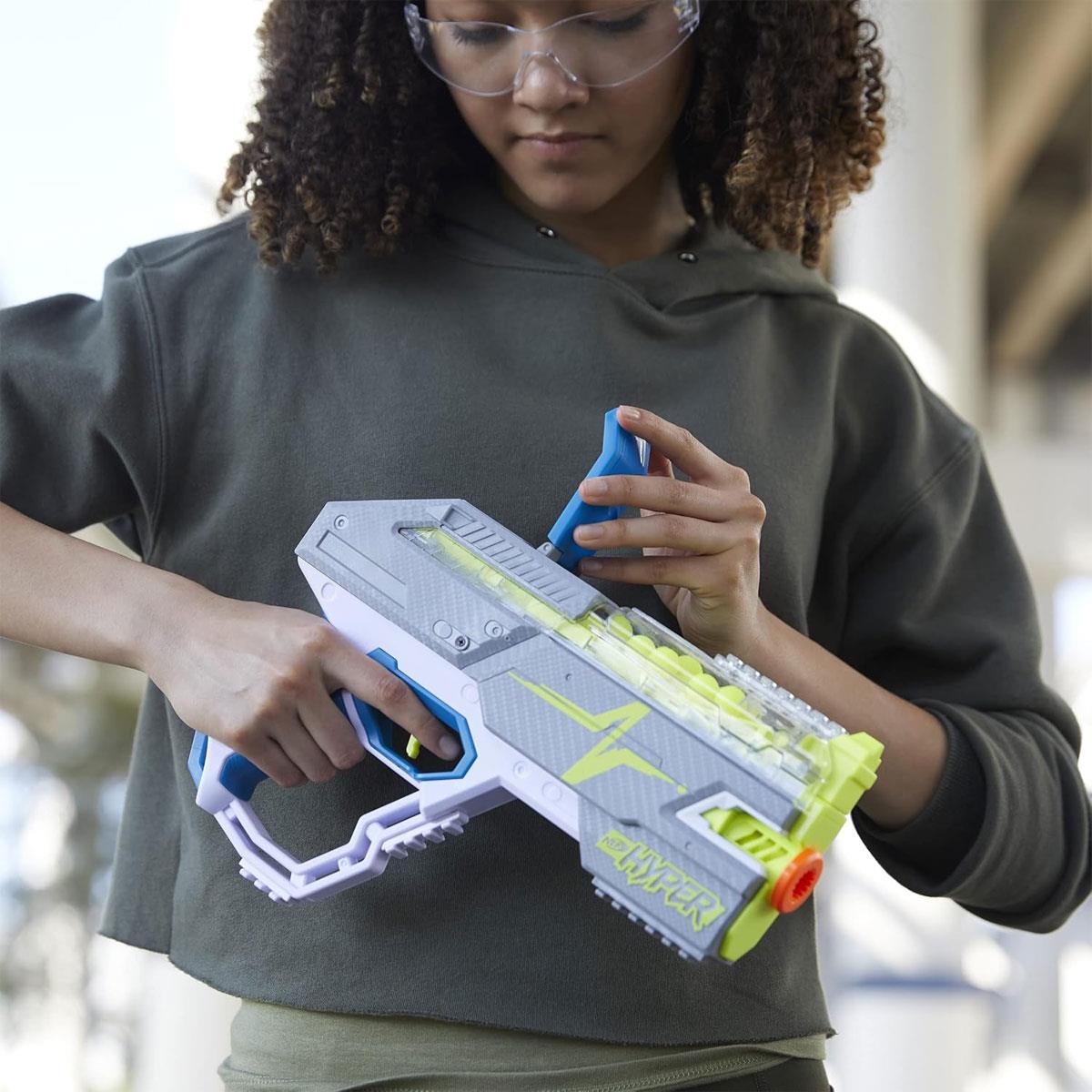 Nerf Hyper Rush-40 Pump-Action Blaster 30 Hyper Rounds 110 FPS 40-Round Hopper Multicolor - Image 2