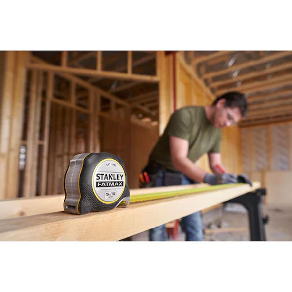 Stanley FATMAX XTREME Tape Measure 5m/16ft - Double-Sided Print Finger Brake Beast Hook BladeArmor Coating - Image 9
