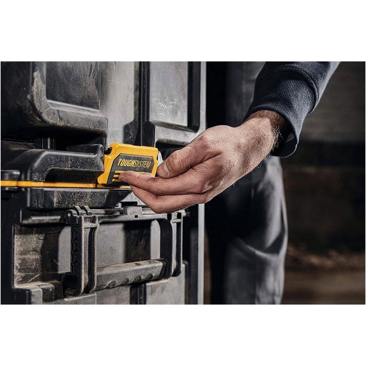 Dewalt TOUGHSYSTEM 2.0 DS300 Medium Storage Box IP65 50kg Load Capacity Black with Removable Tray - Image 4