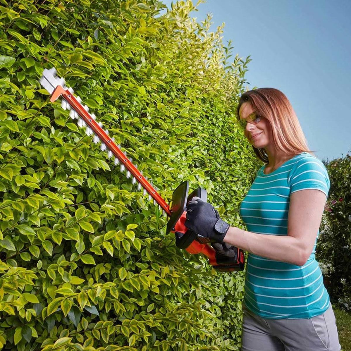 Black & Decker Cordless Hedge Trimmer 36V 55cm with SawBlade 2Ah Battery and Charger Orange - Image 6